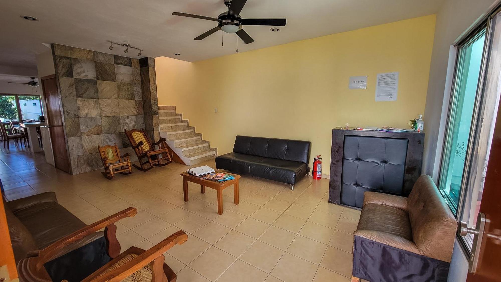 Hotel Monserrat Merida Bagian luar foto